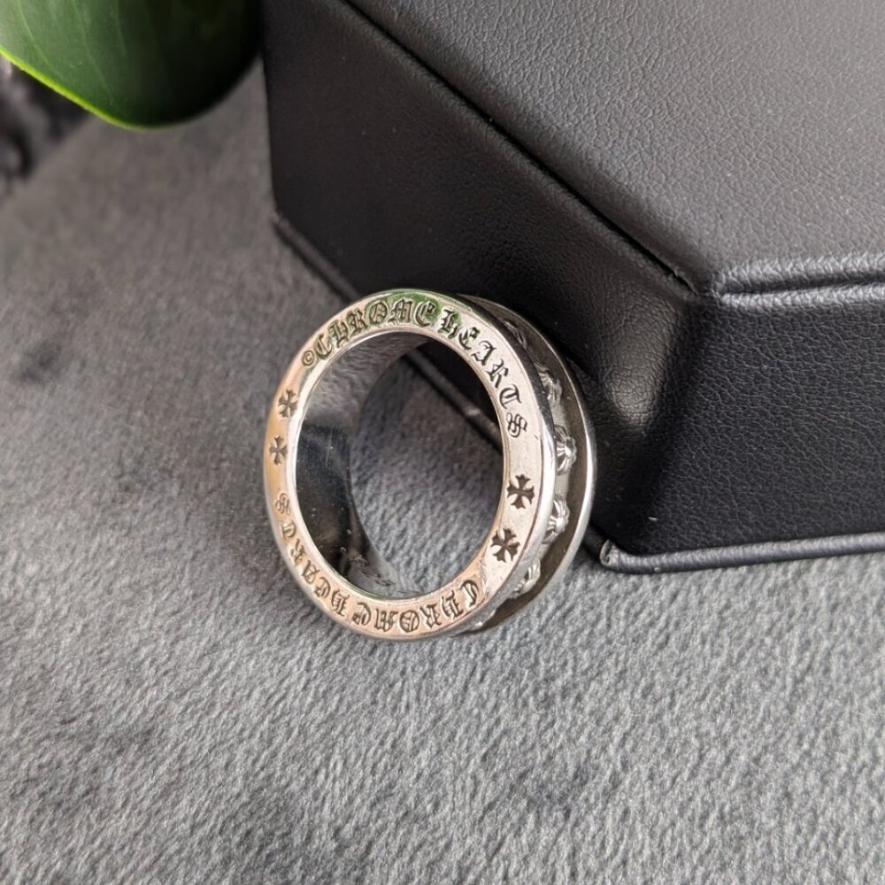 Unisex antique silver color crosses ring, hallmarks on edge, US 10 - Picture 3 of 9